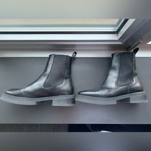 & Other Stories, Black Leather, Chelsea Boots. EU 39.